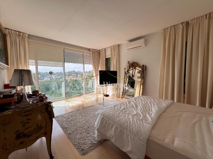 Maison - 178 m² - 6 pièces