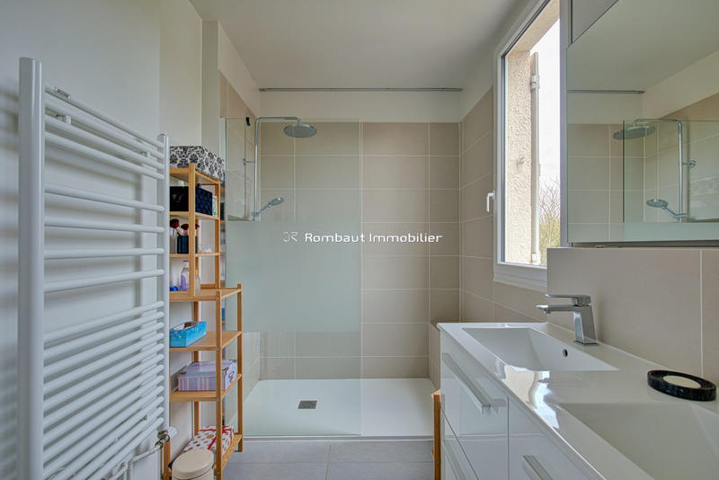 Maison - 181 m² - 7 pièces