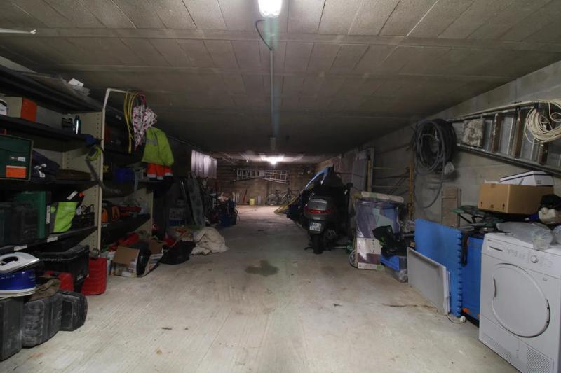 Maison - 197 m² - 7 pièces