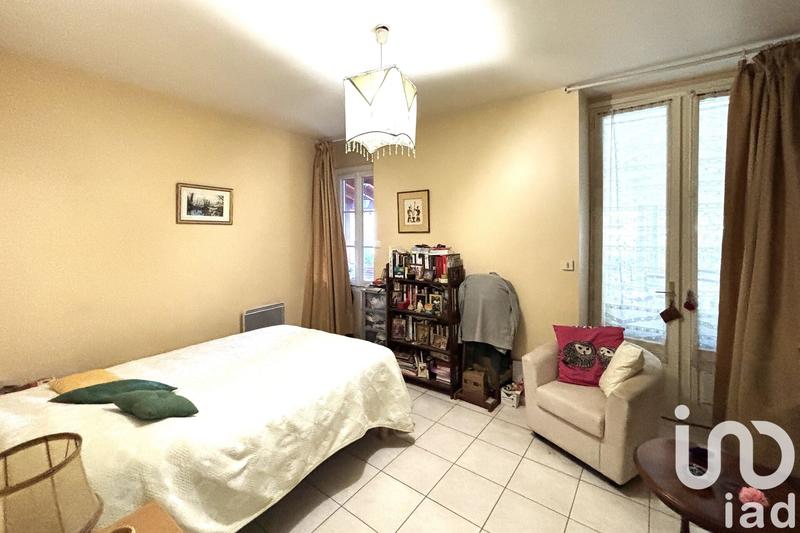 Maison - 247 m² - 8 pièces