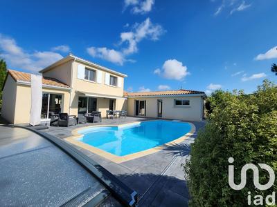 Maison - 152 m² - 5 pièces