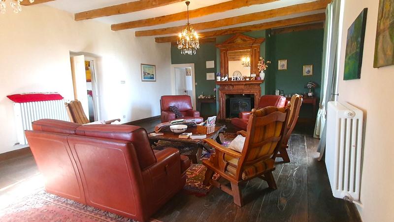 Corps de ferme - 431 m² - 11 pièces