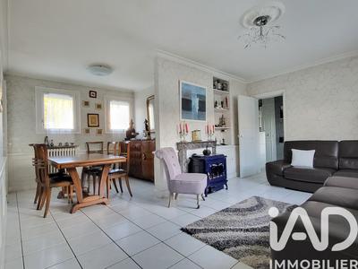 Maison - 74 m² - 5 pièces