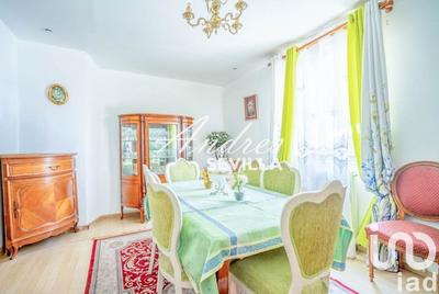 Maison - 167 m² - 9 pièces