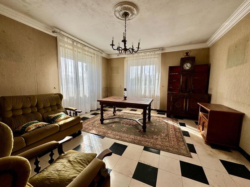 Maison - 121 m² - 6 pièces