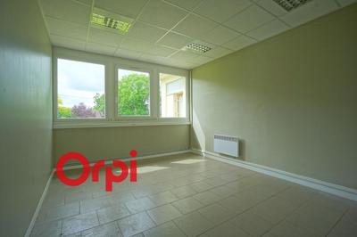 Bureau - 94 m²