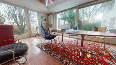 Maison - 385 m² - 9 pièces