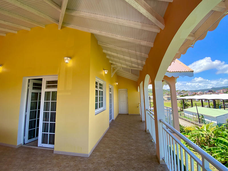 Appartement - 102 m² - 4 pièces