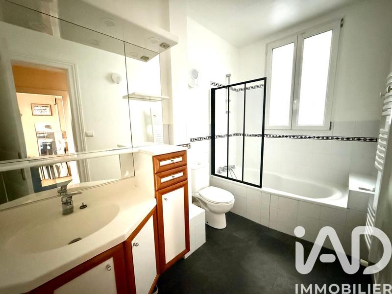 Maison - 232 m² - 8 pièces