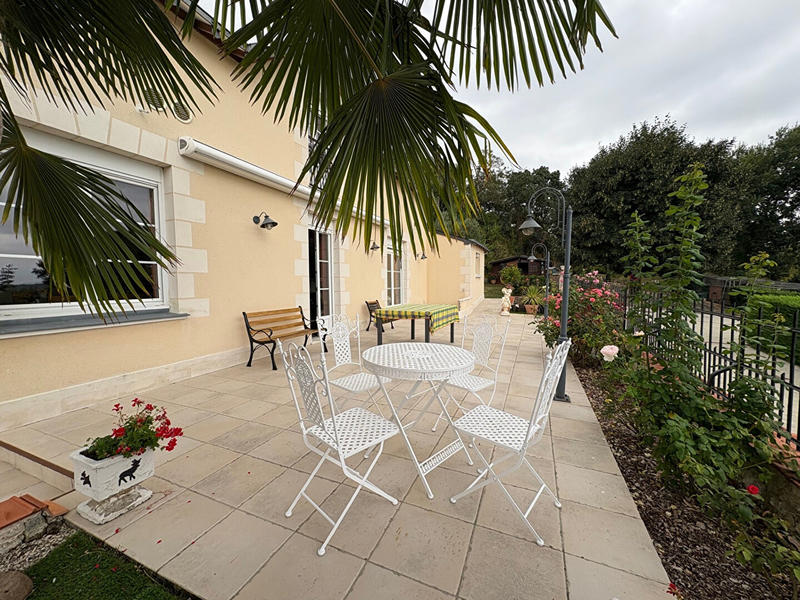 Maison - 152 m² - 8 pièces