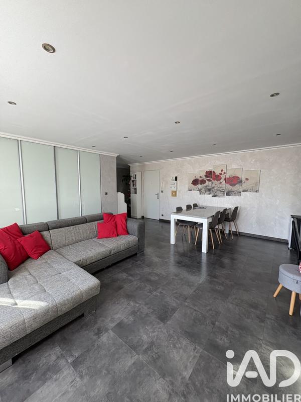 Appartement - 94 m² - 4 pièces