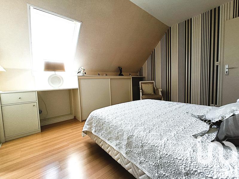 Maison - 99 m² - 4 pièces