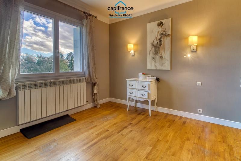 Maison - 148 m² - 8 pièces