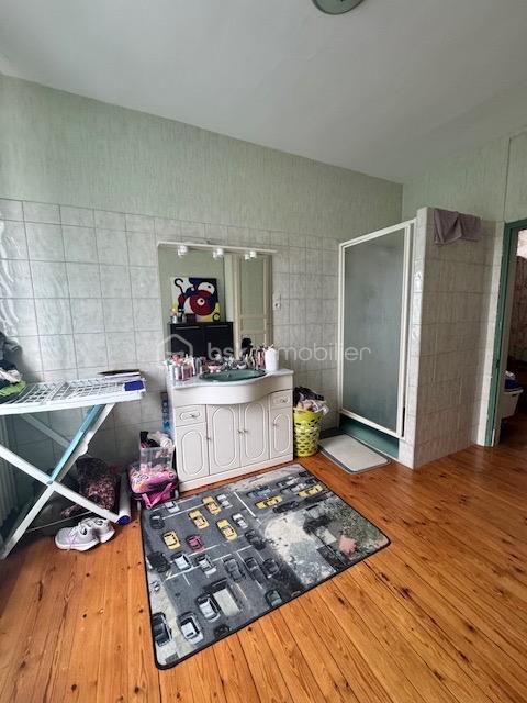 Demeure - 245 m² - 10 pièces