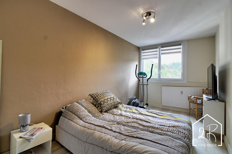 Appartement - 80 m² - 4 pièces