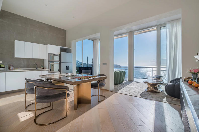 Appartement - 112 m² - 4 pièces