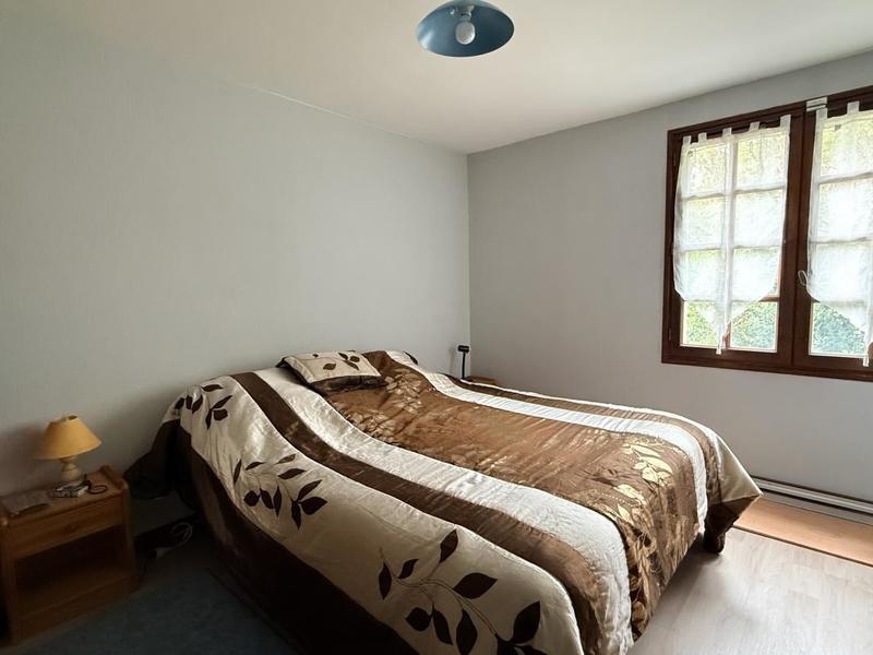 Maison - 210 m² - 7 pièces