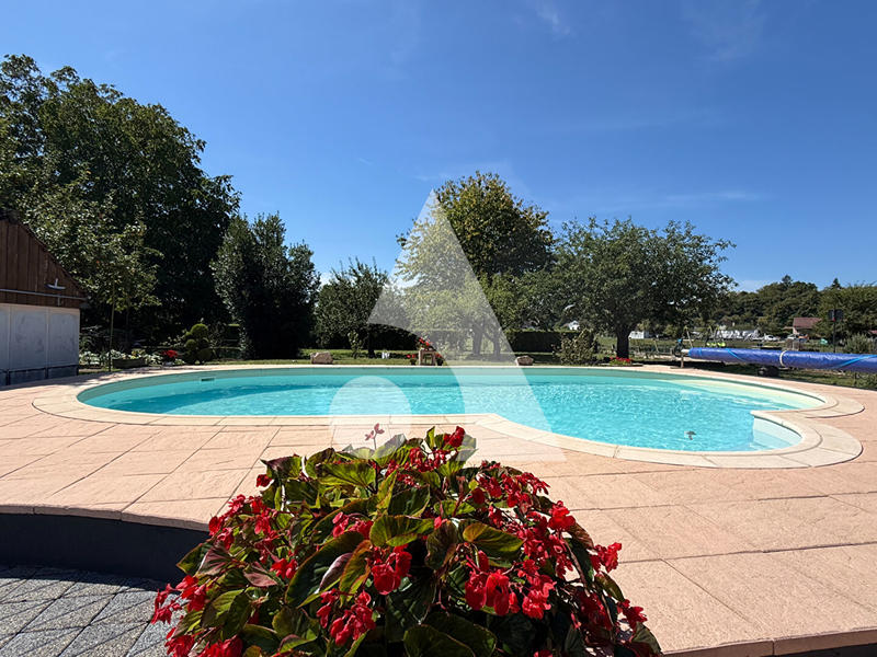 Maison - 205 m² - 10 pièces