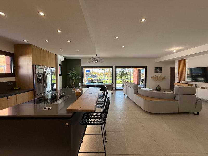 Maison - 174 m² - 6 pièces