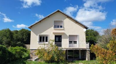 Maison - 160 m² - 5 pièces