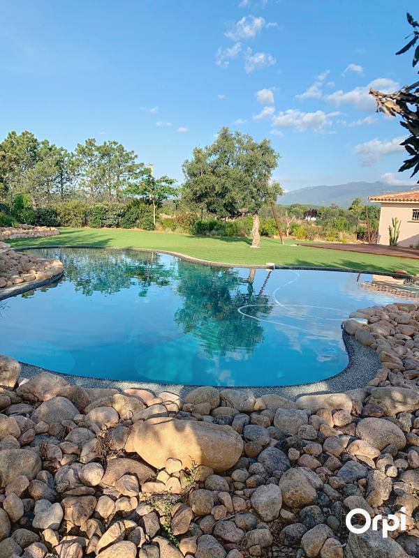 Villa - 180 m² - 5 pièces