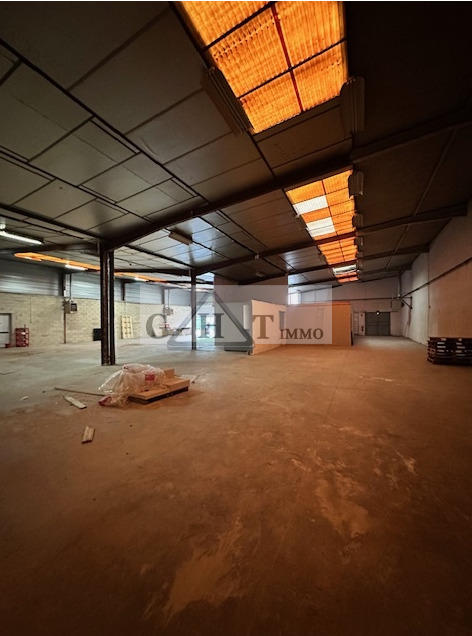 Entrepôt - 400 m²