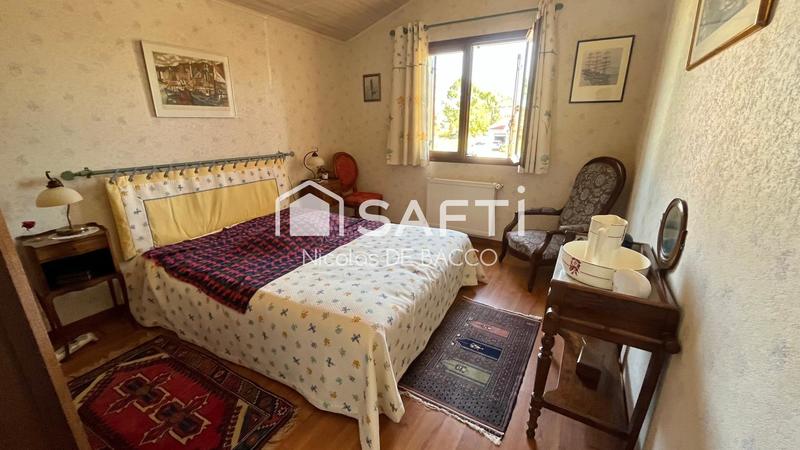 Maison - 238 m² - 7 pièces