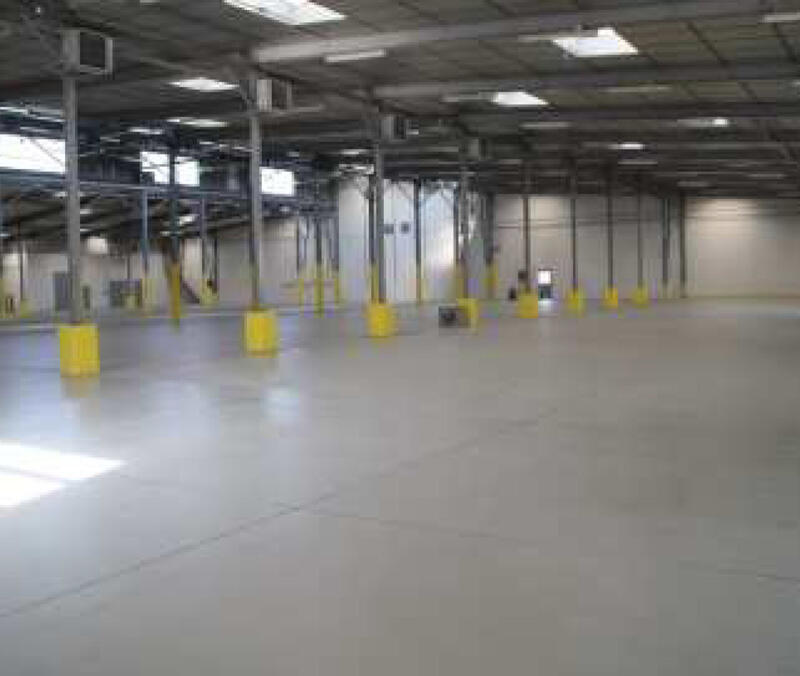 Local commercial - 4 000 m²