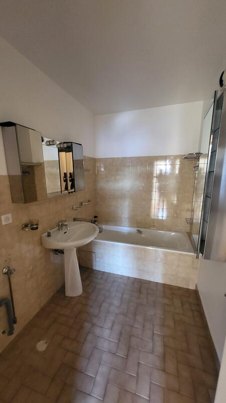 Appartement - 111 m² - 5 pièces