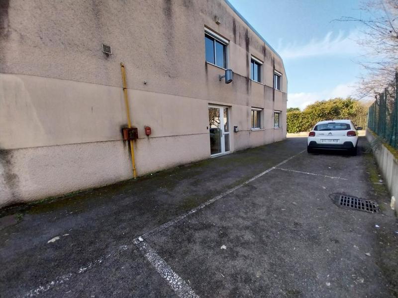 Cave / Box - 1 051 m²