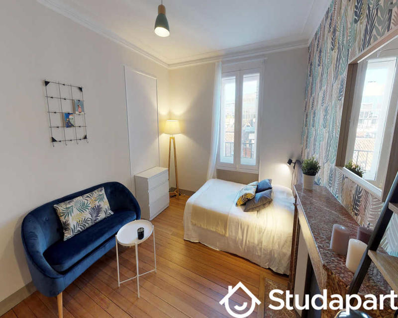 Chambre - 140 m² - 1 pièce