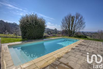 Maison - 185 m² - 6 pièces