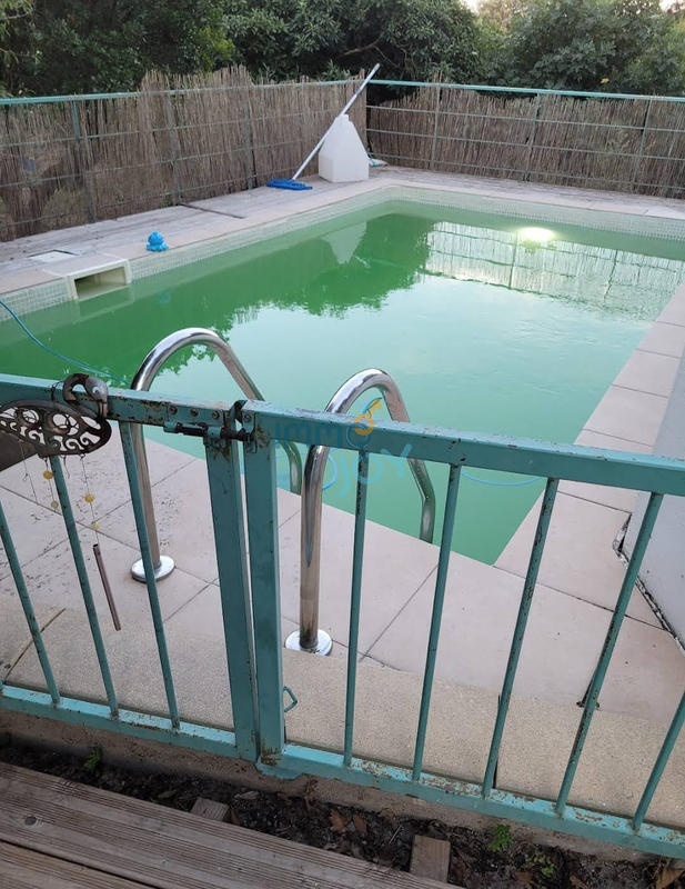 Propriété - 250 m² - 11 pièces