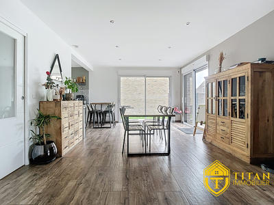 Maison - 101 m² - 5 pièces