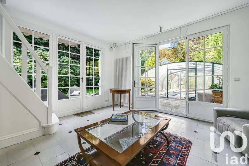 Maison - 250 m² - 10 pièces