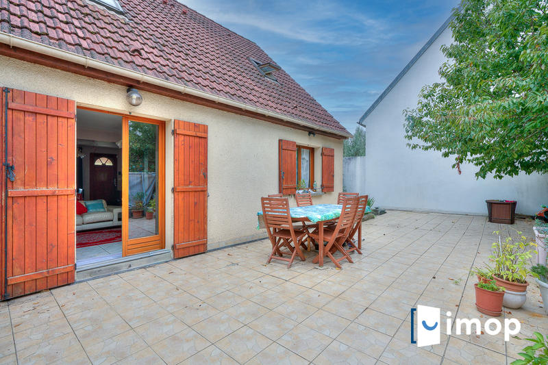 Maison - 88 m² - 5 pièces