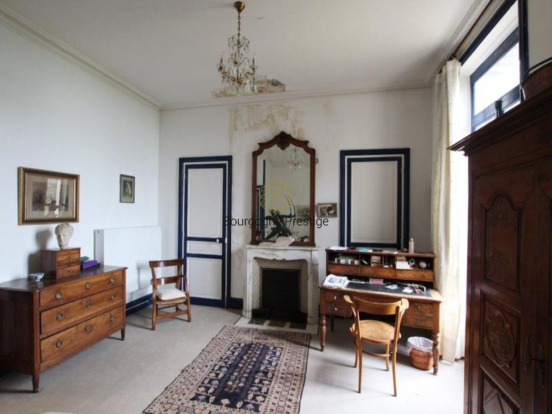 Maison de maîtres - 267 m² - 11 pièces