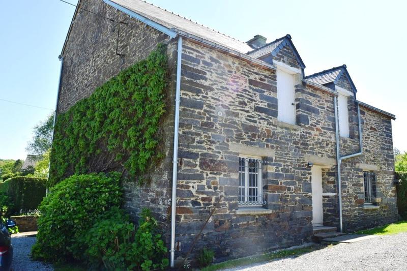 Maison - 214 m² - 8 pièces