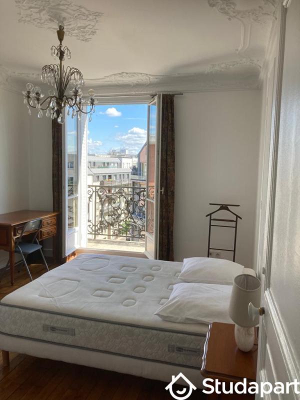 Chambre - 13 m² - 1 pièce