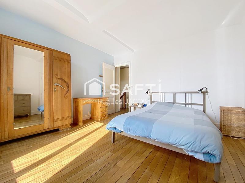 Propriété - 200 m² - 8 pièces