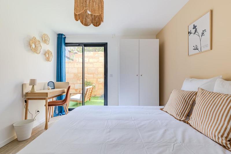 Chambre - 14 m² - 1 pièce