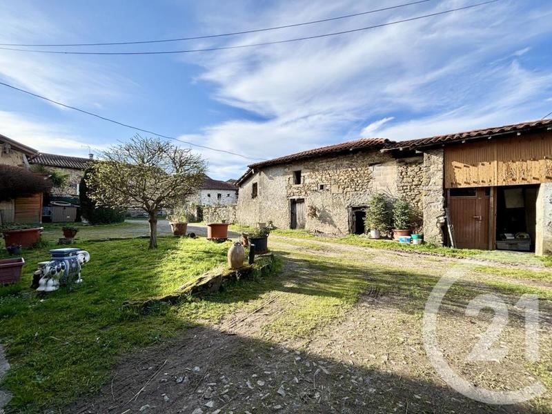 Propriété - 121 m² - 6 pièces