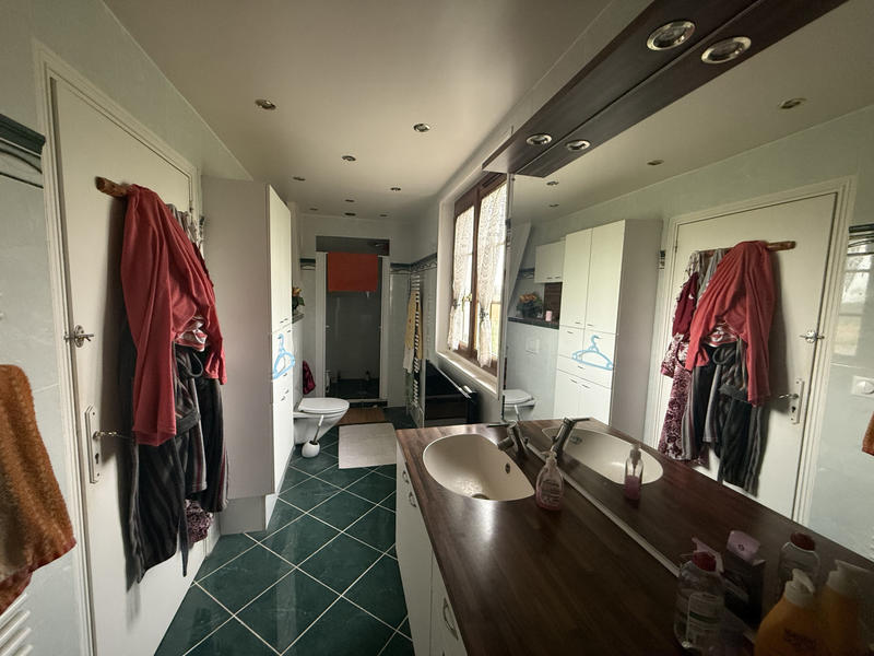 Maison - 134 m² - 8 pièces