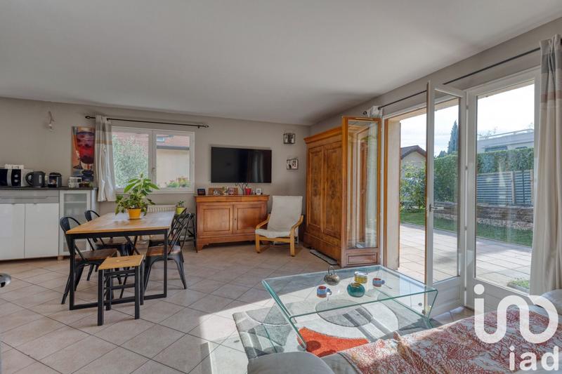 Maison - 99 m² - 5 pièces