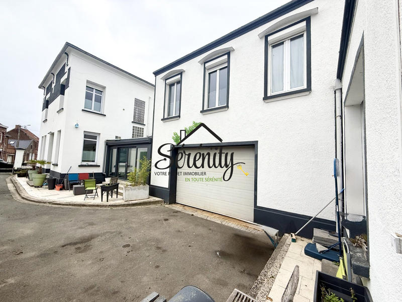 Maison - 195 m² - 8 pièces