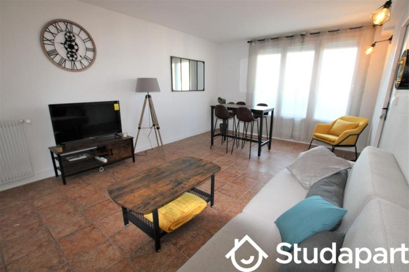 Chambre - 11 m² - 1 pièce