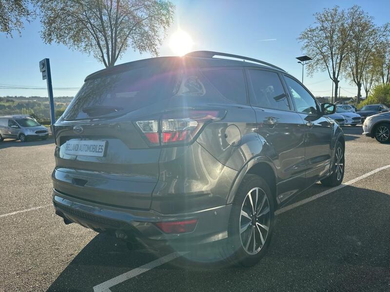 Ford Kuga 1.5 Tdci - 120 Bv Powershif 4x2 St-Line