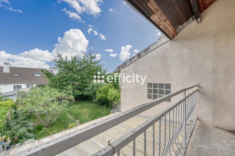 Maison - 153 m² - 8 pièces