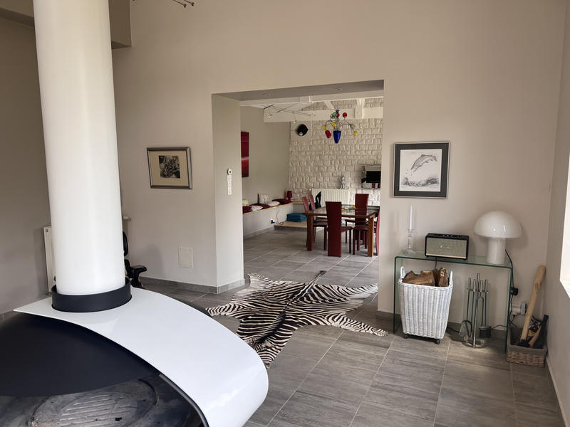 Maison - 279 m² - 9 pièces