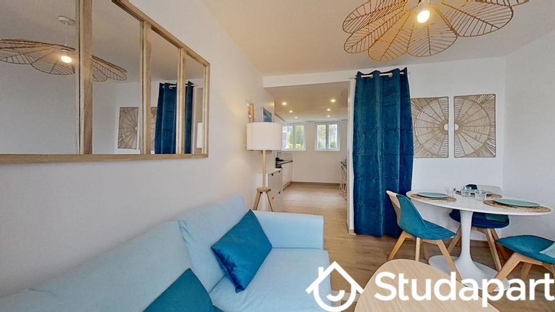 Chambre - 11 m² - 1 pièce